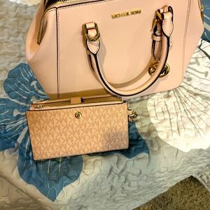 Michael Kors Charlotte large tote bag, leather.  Never used.